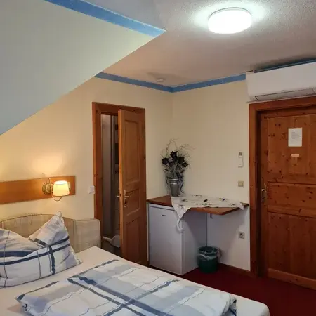 Zimmer 6 – Großansicht öffnen